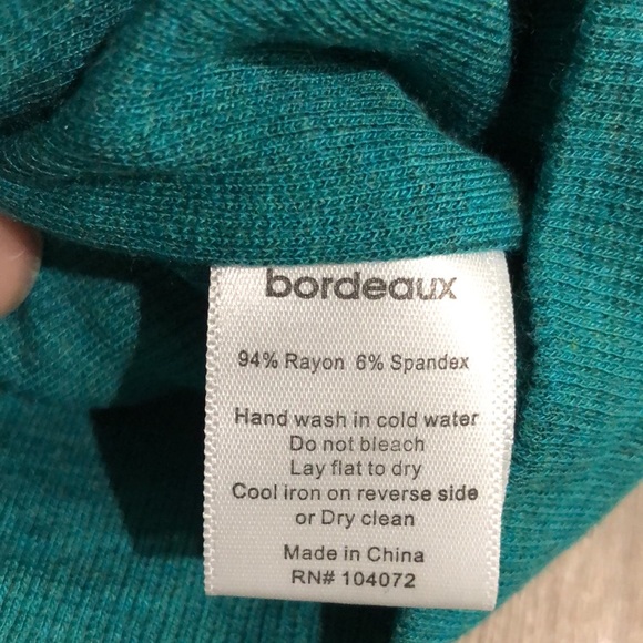 NWOT! - BORDEAUX Batwing Top - Picture 5 of 7
